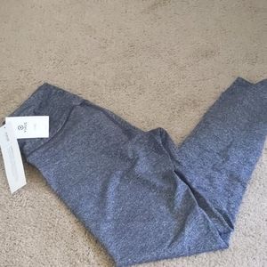 Virus heathered gray 7/8 length leggings